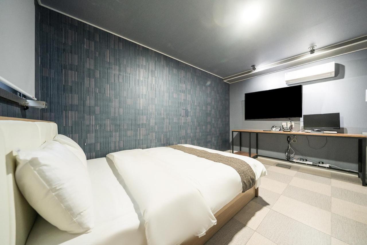 Malu Hotel Suwon Exterior foto